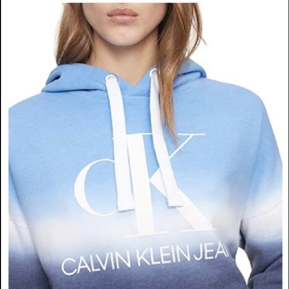 NWT Women’s Size Medium Calvin Klein Jeans Cropped Tie-Dye Logo Prints Hoodie - Picture 3 of 12